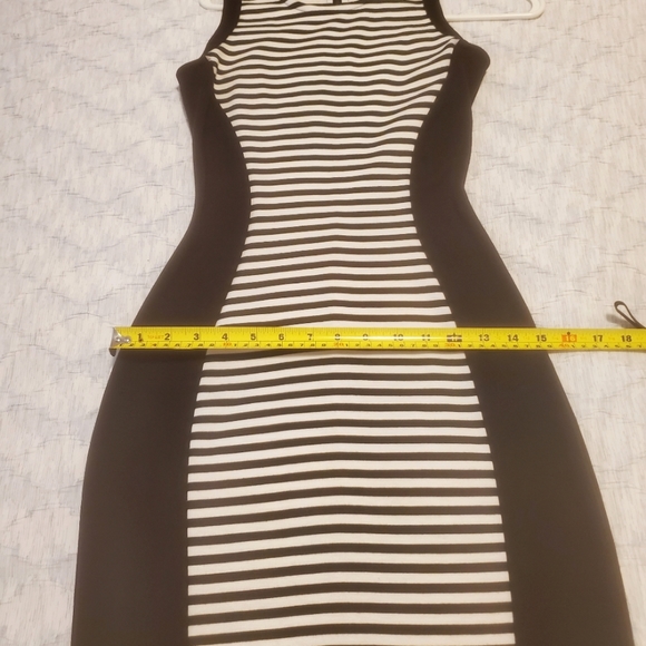 Dress - Picture 5 of 12